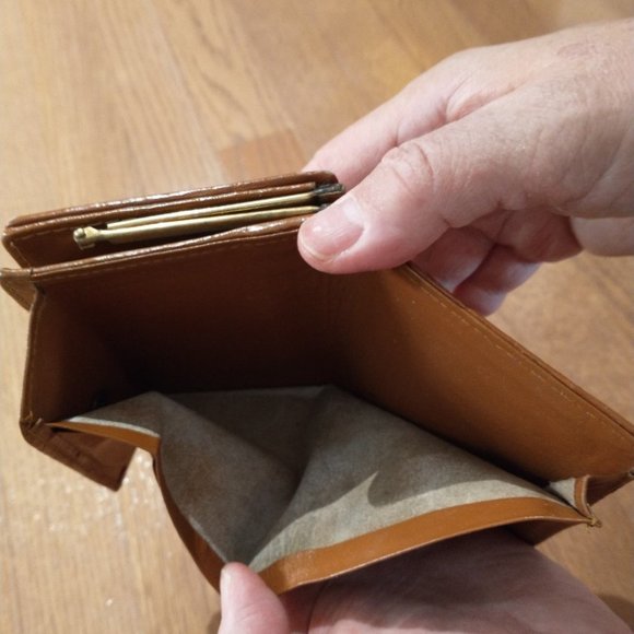 Crocodile Skin Wallet-Unusual Gift for Hard to Buy for Person - Picture 7 of 7